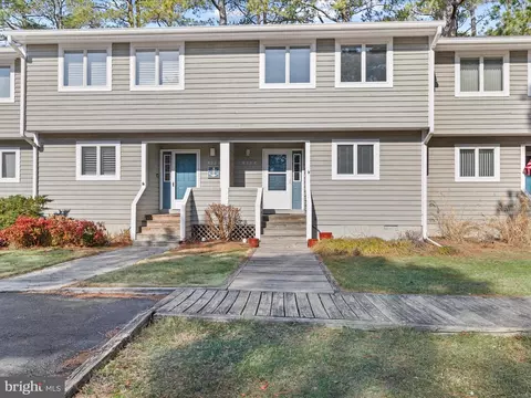 832 Westwood Ave #C, Bethany Beach, DE 19930