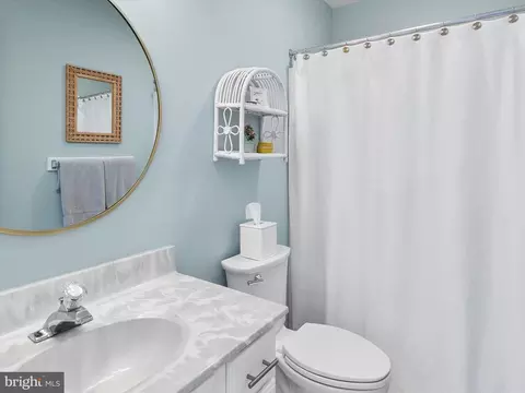 Bath - 40 Hudson Ave, Ocean View, DE 19970 photo 5 of 6