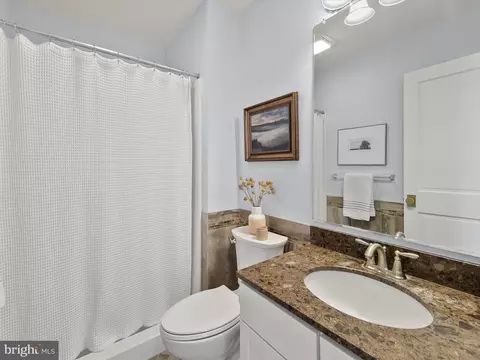 Bath - 40 Hudson Ave, Ocean View, DE 19970 photo 1 of 6