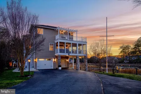 Exterior - 40 Hudson Ave, Ocean View, DE 19970 photo 1 of 17