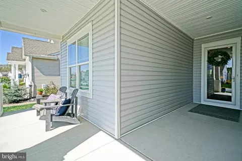 Exterior - 19248 Chartres St, Lewes, DE 19958 photo 2 of 11