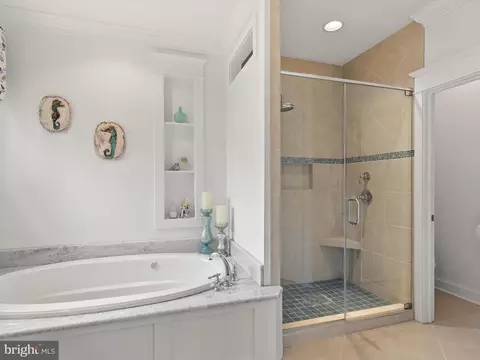 Bath - 14 Elliott Ave, Ocean View, DE 19970 photo 2 of 4