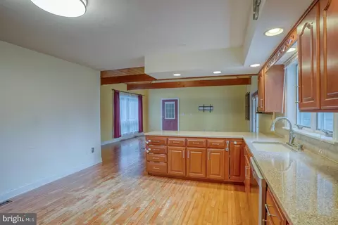 Kitchen - 76 Valley Forge Dr, Milford, DE 19963 photo 3 of 3
