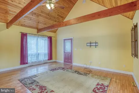 Living - 76 Valley Forge Dr, Milford, DE 19963 photo 2 of 3