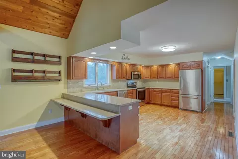 Entry Way - 76 Valley Forge Dr, Milford, DE 19963 photo 1 of 3