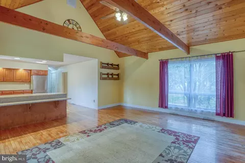 Living - 76 Valley Forge Dr, Milford, DE 19963 photo 3 of 3