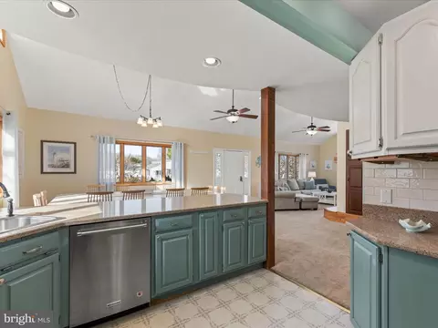 Kitchen - 32721 E Riga Dr, Ocean View, DE 19970 photo 4 of 5