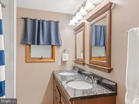 Bath - 32721 E Riga Dr, Ocean View, DE 19970 photo 2 of 4