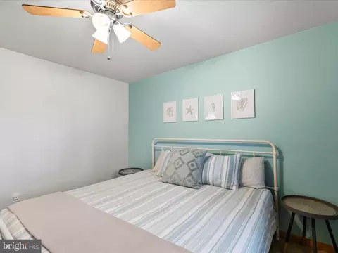 Bedroom - 32721 E Riga Dr, Ocean View, DE 19970 photo 3 of 19