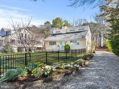 32721 E Riga Dr, Ocean View, DE 19970