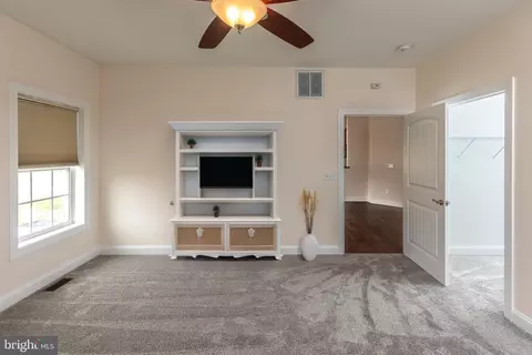 Living - 19234 Dutton Ln, Milton, DE 19968 photo 5 of 5