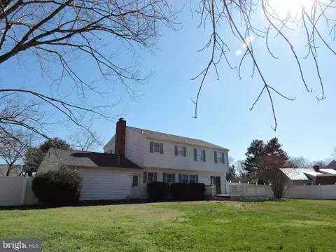 Exterior - 910 Park Dr, Seaford, DE 19973 photo 2 of 5