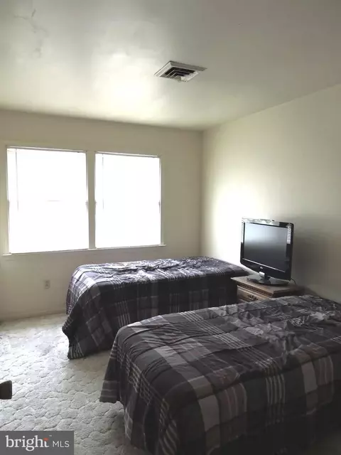Bedroom - 910 Park Dr, Seaford, DE 19973 photo 2 of 3