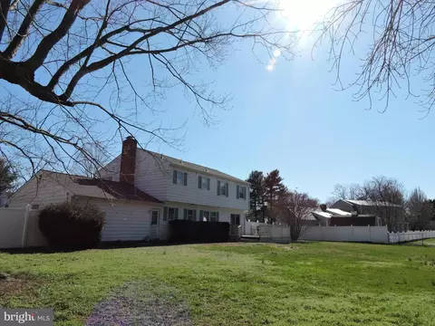 Exterior - 910 Park Dr, Seaford, DE 19973 photo 3 of 5