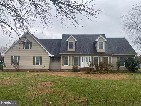 302 Christopher Dr, Seaford, DE 19973 photo 2