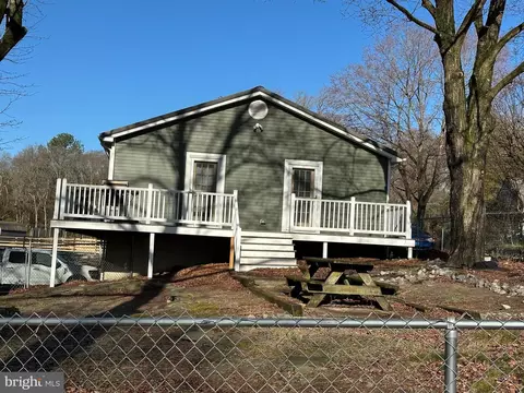 517 King St, Laurel, DE 19956 photo 5