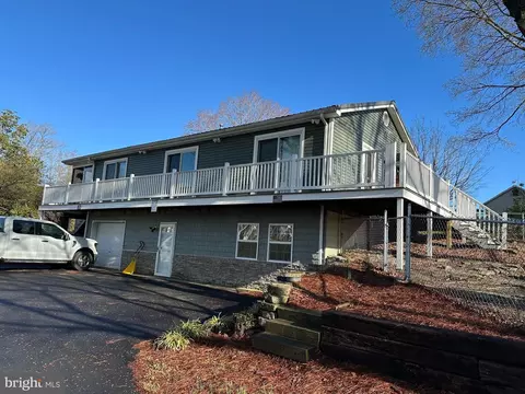 517 King St, Laurel, DE 19956 photo 4