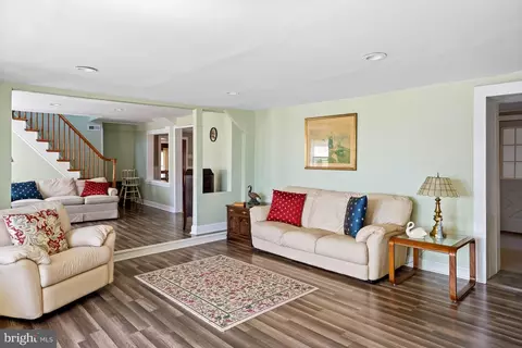 Living - 28059 Broadkill Rd, Milton, DE 19968 photo 2 of 4