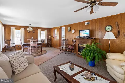 Living - 28059 Broadkill Rd, Milton, DE 19968 photo 4 of 4
