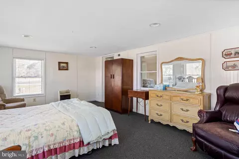 Bedroom - 28059 Broadkill Rd, Milton, DE 19968 photo 4 of 7