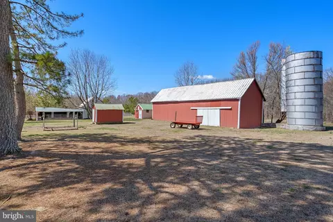 Exterior - 28059 Broadkill Rd, Milton, DE 19968 photo 6 of 8