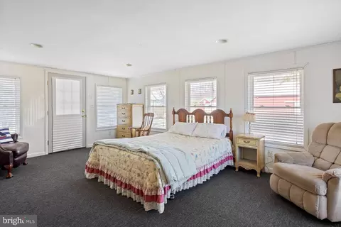 Bedroom - 28059 Broadkill Rd, Milton, DE 19968 photo 3 of 7