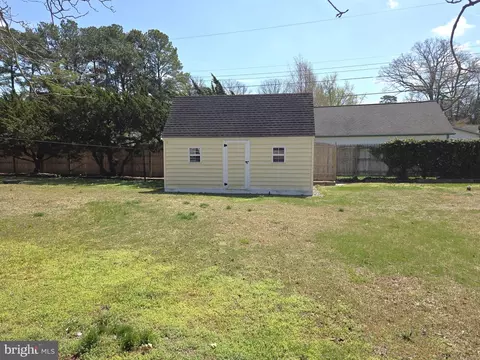 Exterior - 116 Broad Creek Rd, Laurel, DE 19956 photo 3 of 5
