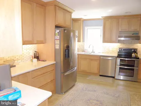 Kitchen - 30998 S Shell Bridge Rd, Laurel, DE 19956 photo 1 of 3