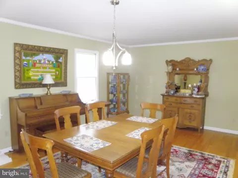 Dining - 30998 S Shell Bridge Rd, Laurel, DE 19956 photo 2 of 2