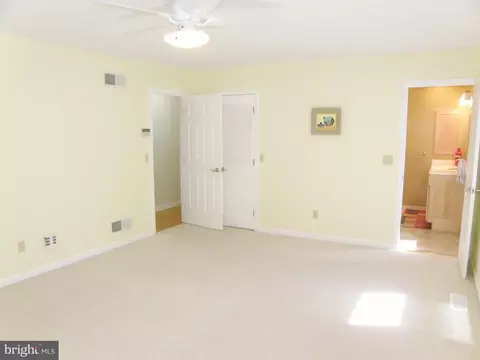 Bedroom - 30998 S Shell Bridge Rd, Laurel, DE 19956 photo 2 of 5