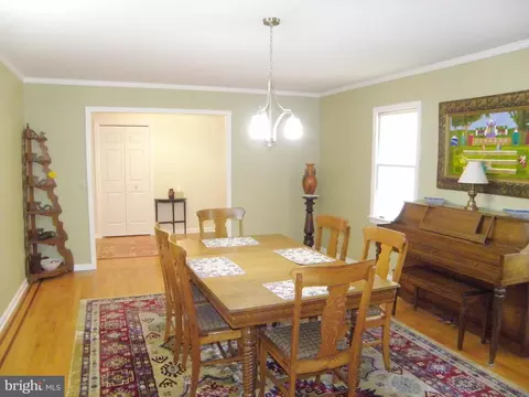 Dining - 30998 S Shell Bridge Rd, Laurel, DE 19956 photo 1 of 2