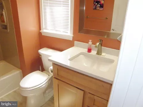 Bath - 30998 S Shell Bridge Rd, Laurel, DE 19956 photo 3 of 4