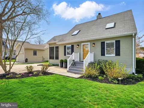 Exterior - 948 Hawksbill St, Bethany Beach, DE 19930 photo 2 of 11