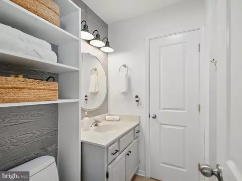 Bath - 948 Hawksbill St, Bethany Beach, DE 19930 photo 4 of 5