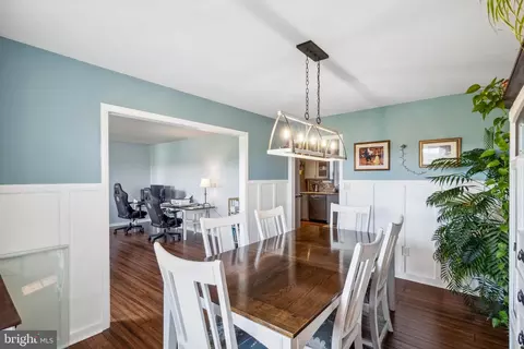 Dining - 32568 Hastings Dr, Laurel, DE 19956 photo 2 of 2