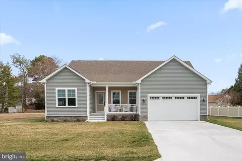 4 Indian Hill Ln, Ocean View, DE 19970