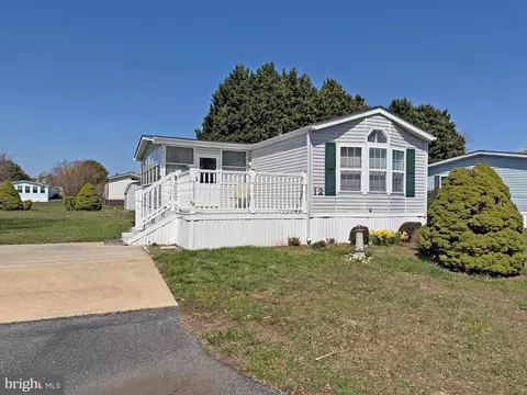 12 Brunswick Ln #D-15, Lewes, DE 19958