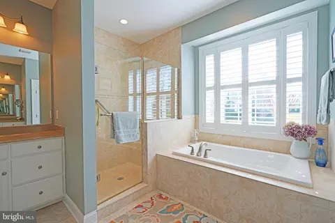 Bath - 16807 Forest Dr, Lewes, DE 19958 photo 4 of 7