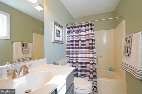 Bath - 16807 Forest Dr, Lewes, DE 19958 photo 5 of 7