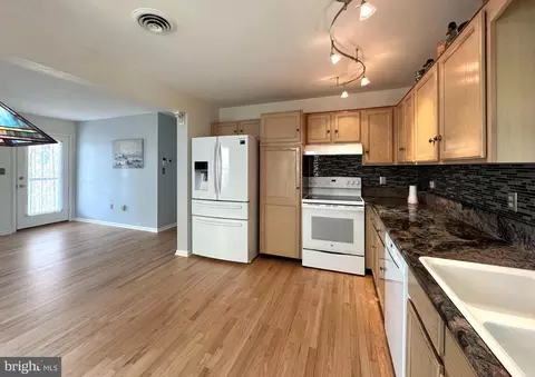 Kitchen - 643 Sandy Point Rd #35, Bethany Beach, DE 19930 photo 3 of 3