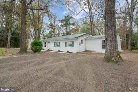 30348 Fire Tower Rd, Laurel, DE 19956
