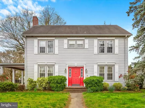 6 W Clarke Ave, Milford, DE 19963