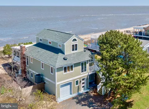 9025 Shore Dr, Milford, DE 19963