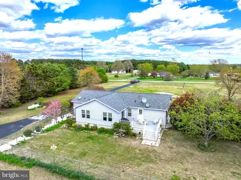 View/Area - 34480 Hitch Pond Rd, Laurel, DE 19956 photo 7 of 8