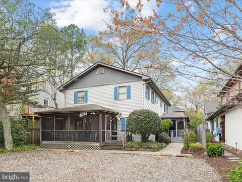 73 Sussex St, Rehoboth Beach, DE 19971