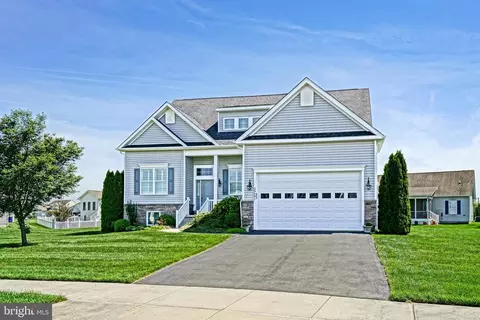 Exterior - 29681 Riverstone Dr, Milton, DE 19968 photo 7 of 9