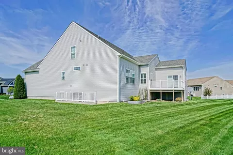 Exterior - 29681 Riverstone Dr, Milton, DE 19968 photo 5 of 9