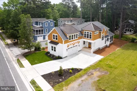 816 Garfield Pkwy, Bethany Beach, DE 19930