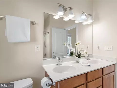 Bath - 29574 Fieldstone Dr, Milton, DE 19968 photo 2 of 3