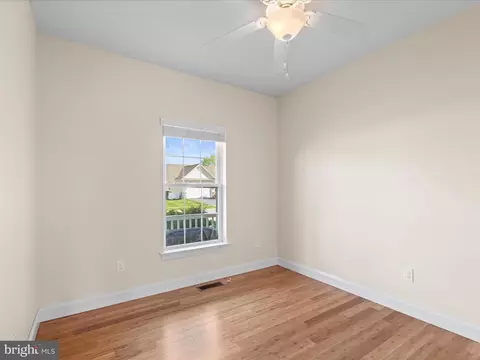 Bedroom - 29574 Fieldstone Dr, Milton, DE 19968 photo 6 of 7
